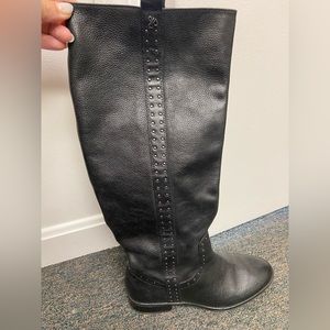 Black leather Prina Sam Edelman boots w/silver details. Like new. Size 7.5/8